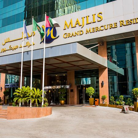 Grand Mercure Majlis Residences Abu Dhabi Exterior foto Grand Mercure Hotel
