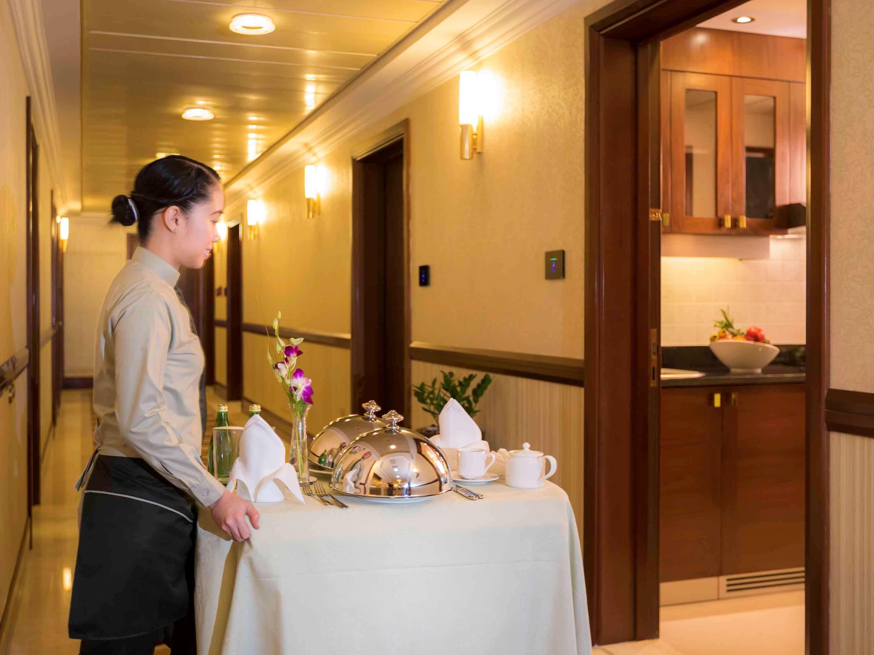 Grand Mercure Majlis Residences Abu Dhabi Exterior foto Room service