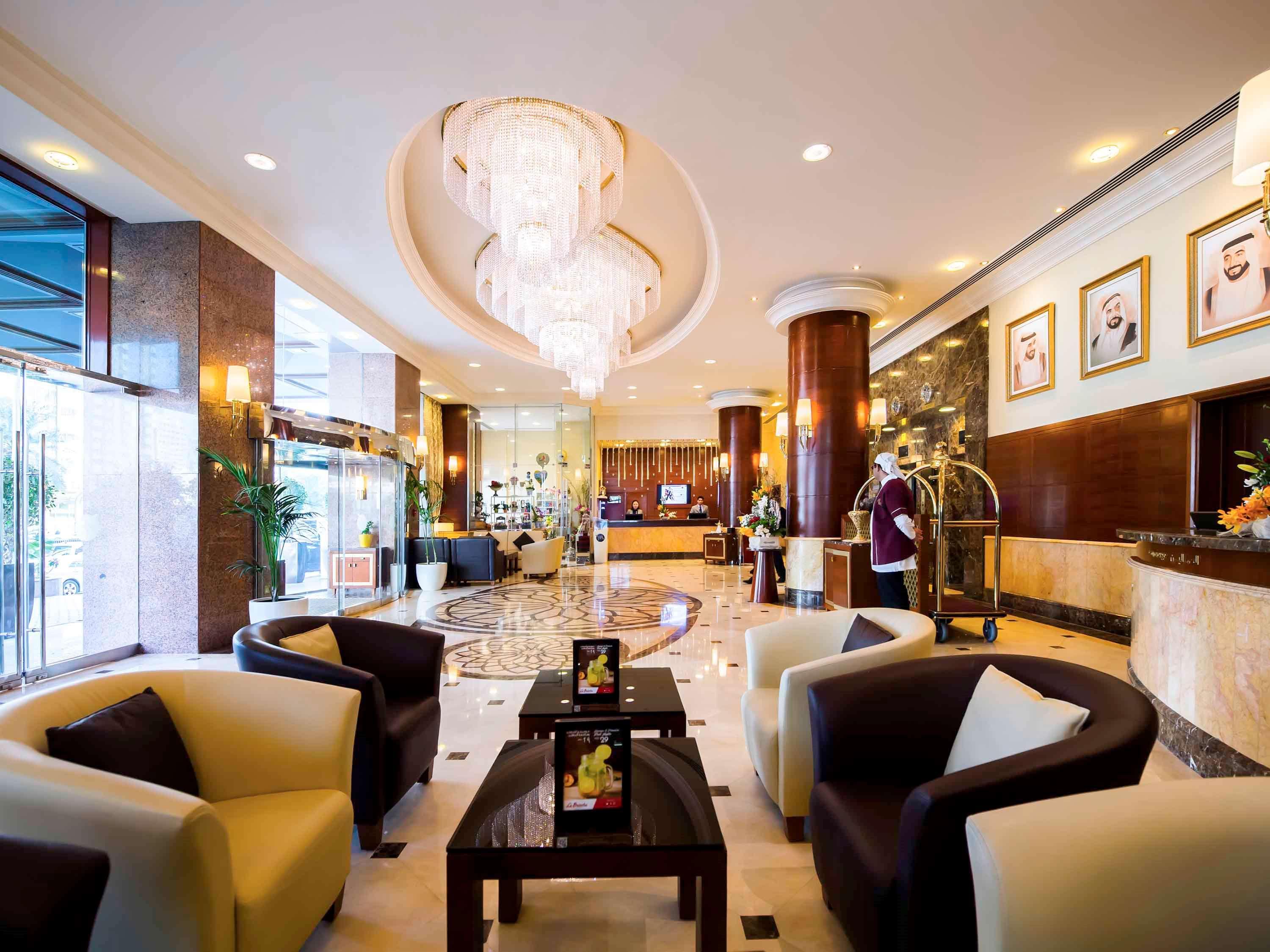 Grand Mercure Majlis Residences Abu Dhabi Exterior foto Lobby