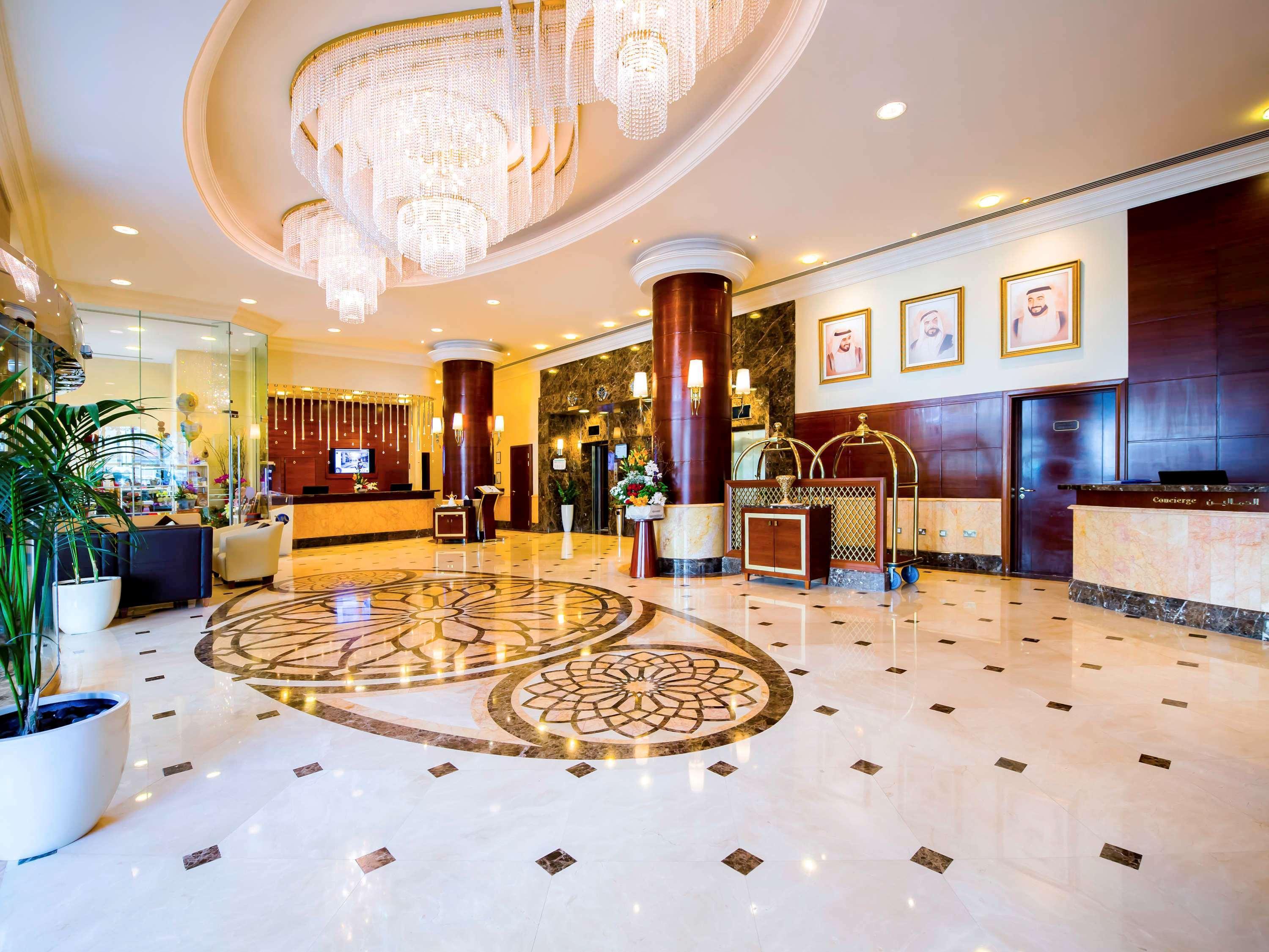 Grand Mercure Majlis Residences Abu Dhabi Exterior foto Lobby